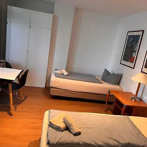  Hostal Estelada Boarding Berg Am Laim