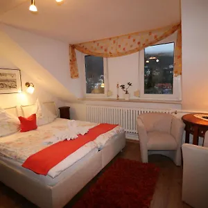 2* Hotel Amber